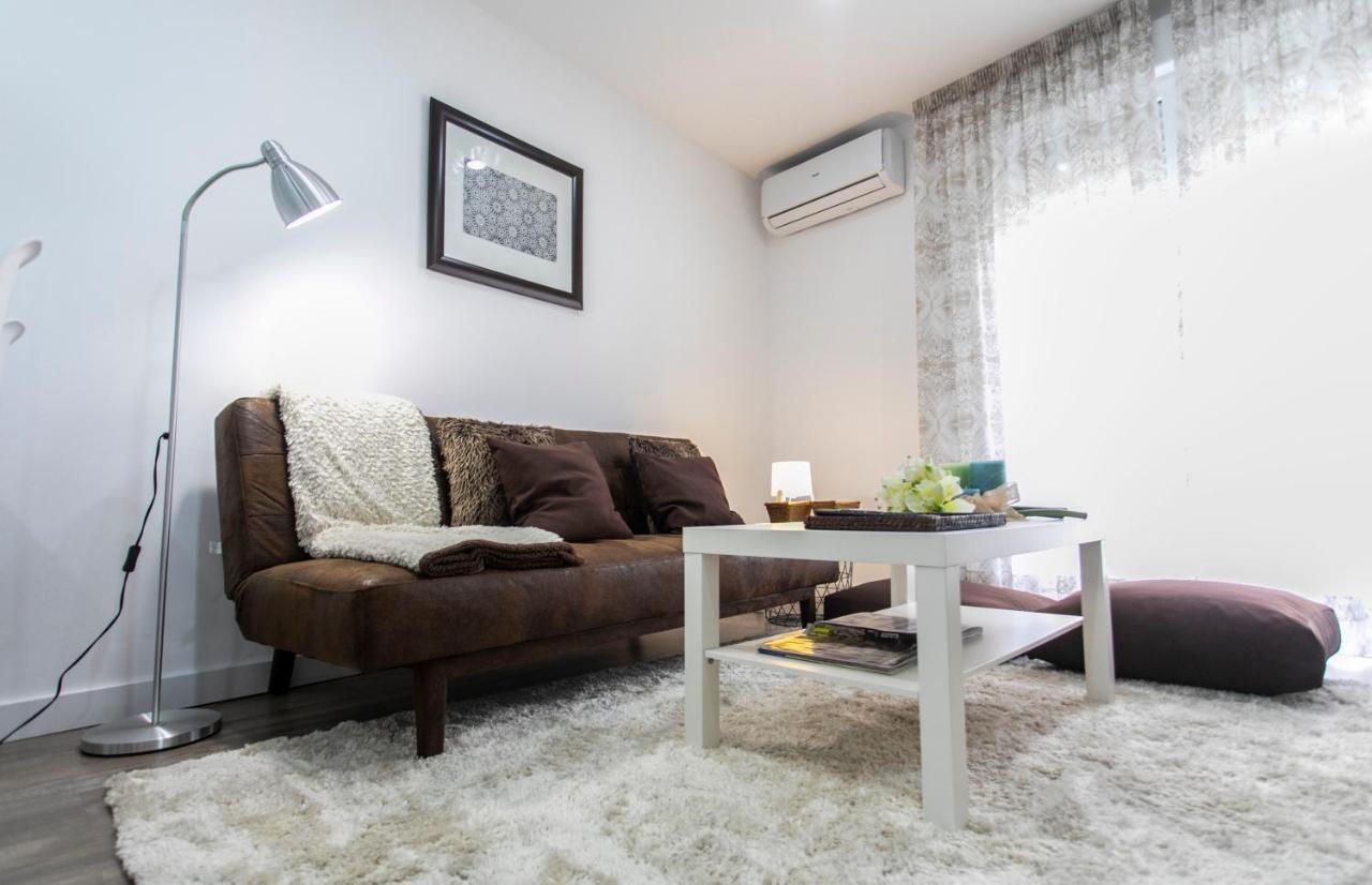 Apartamento Renovado Y Confortable En El Centro De Granada Exterior photo
